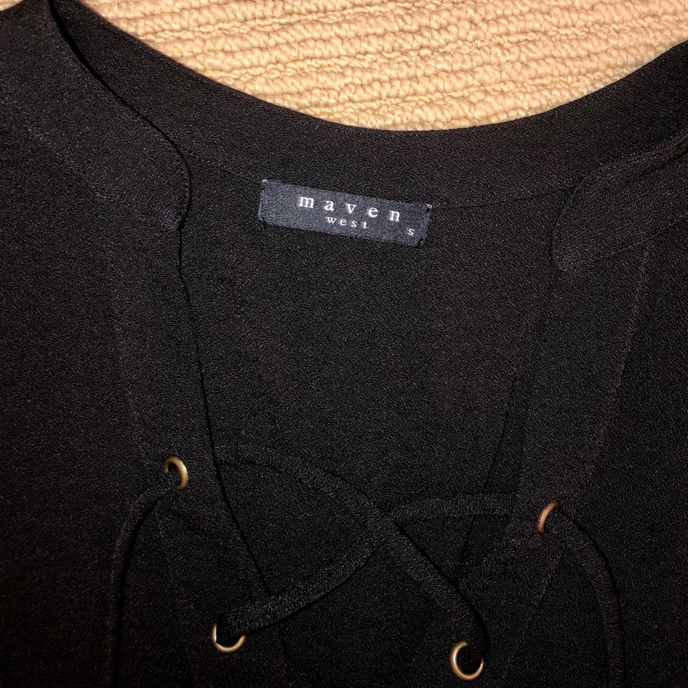 Maven Lace-up Ruffle Top - Picture 4 of 7